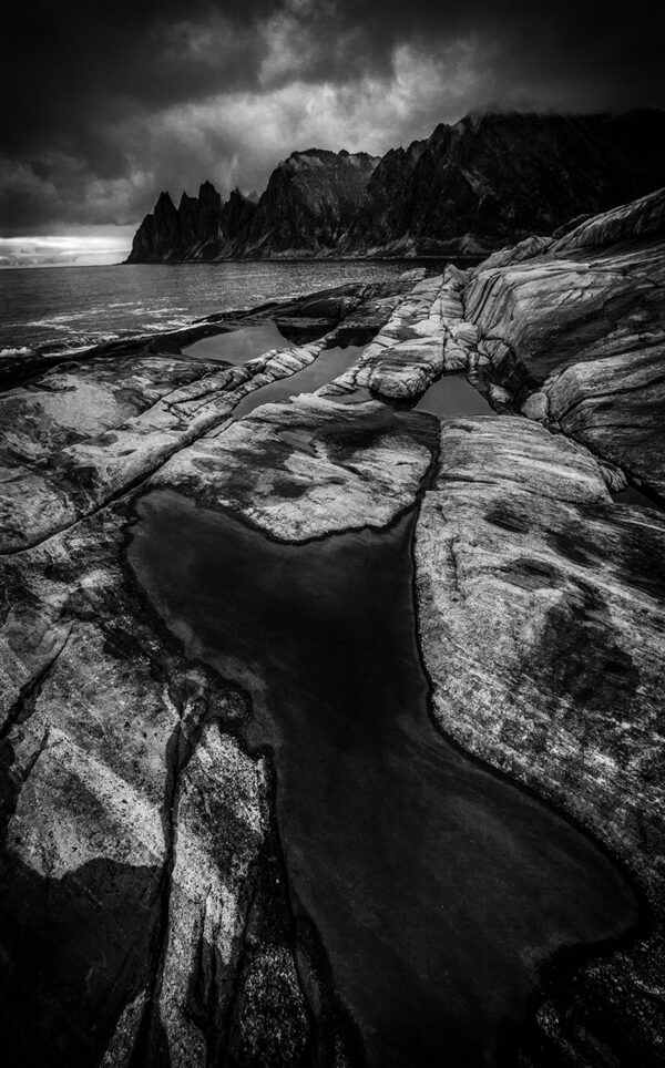 Tungeneset i oktober, Senja